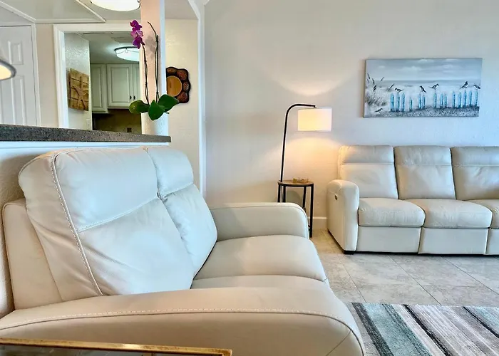 Regatta Club 403n 90 Day Min Apartment