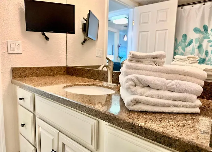 Regatta Club 403n 90 Day Min * Clearwater Beach
